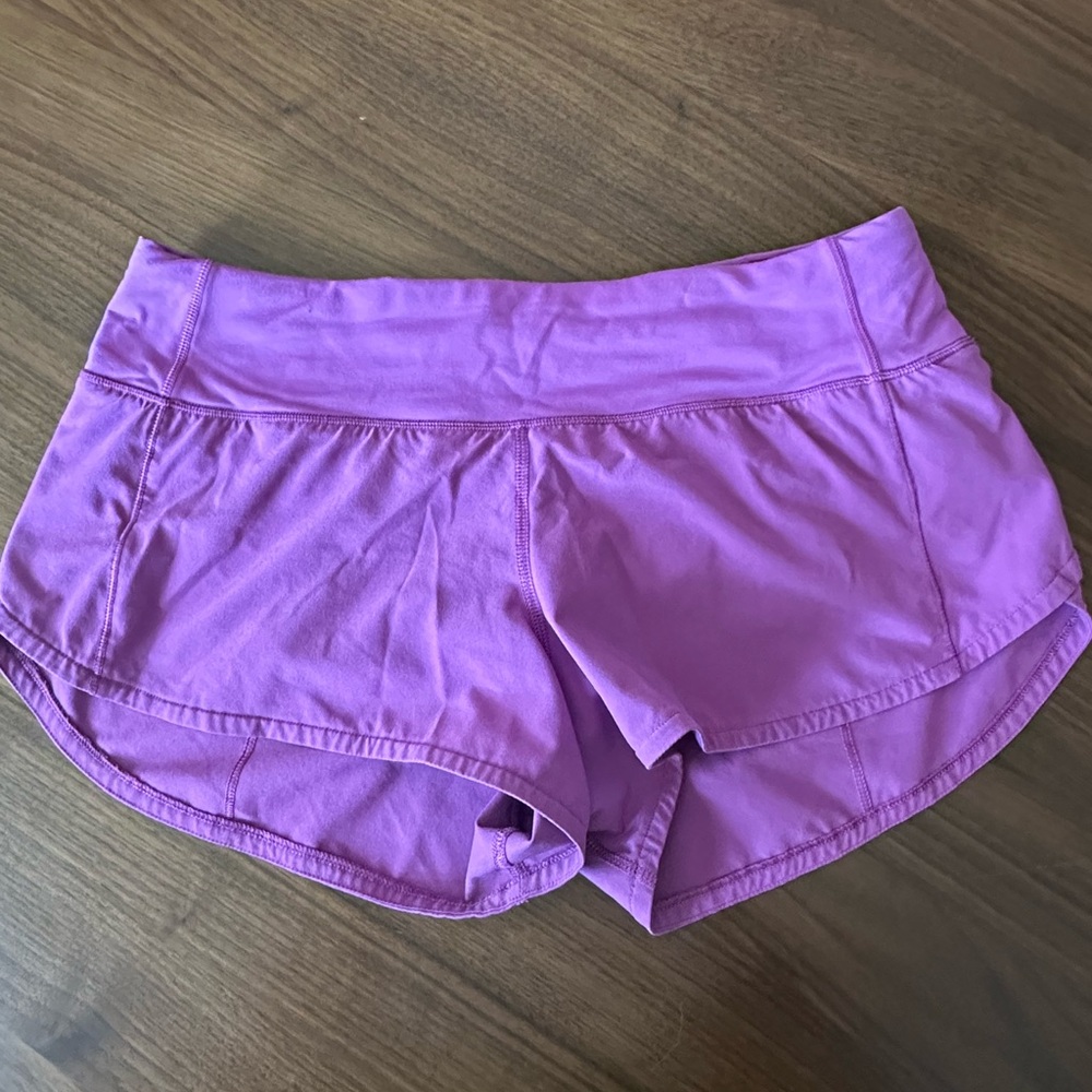 Lululemon Speed Up Shorts, Size 4, 2.5 Inch Inseam